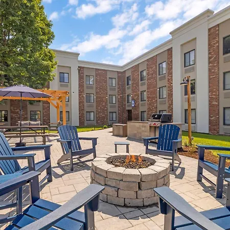 Holiday Inn Express Plattsburgh By Ihg-3